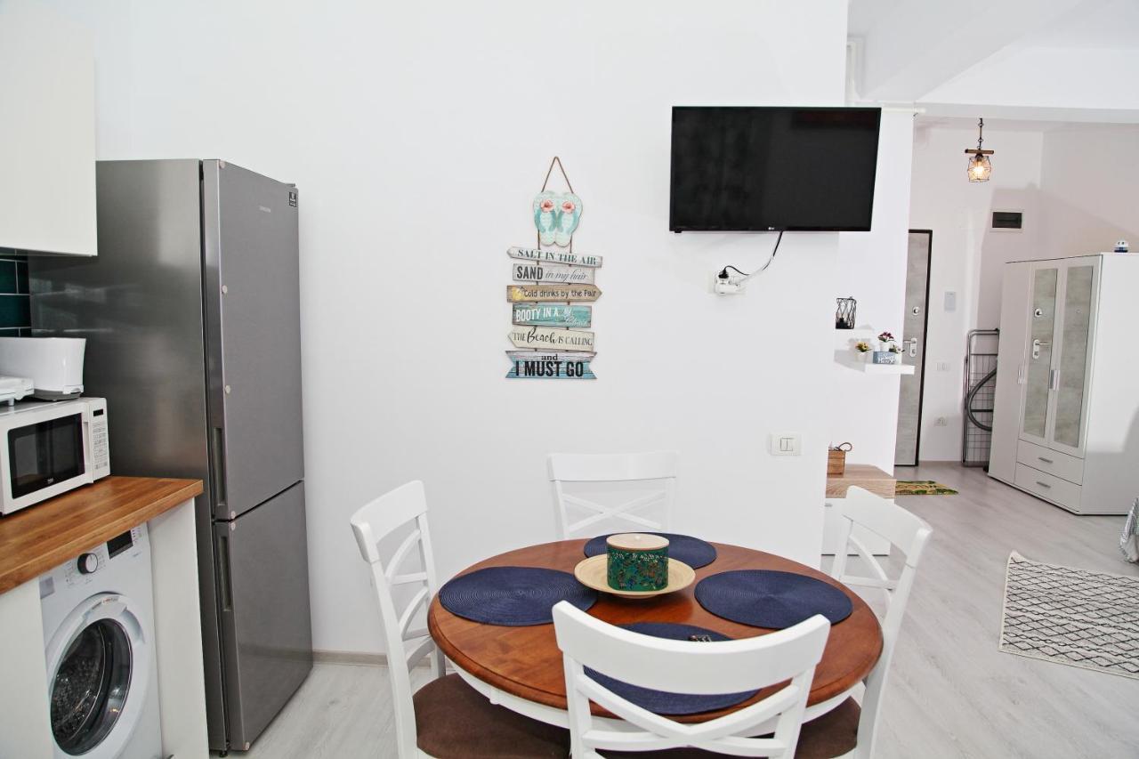 Beach Breeze Residence Năvodari Extérieur photo
